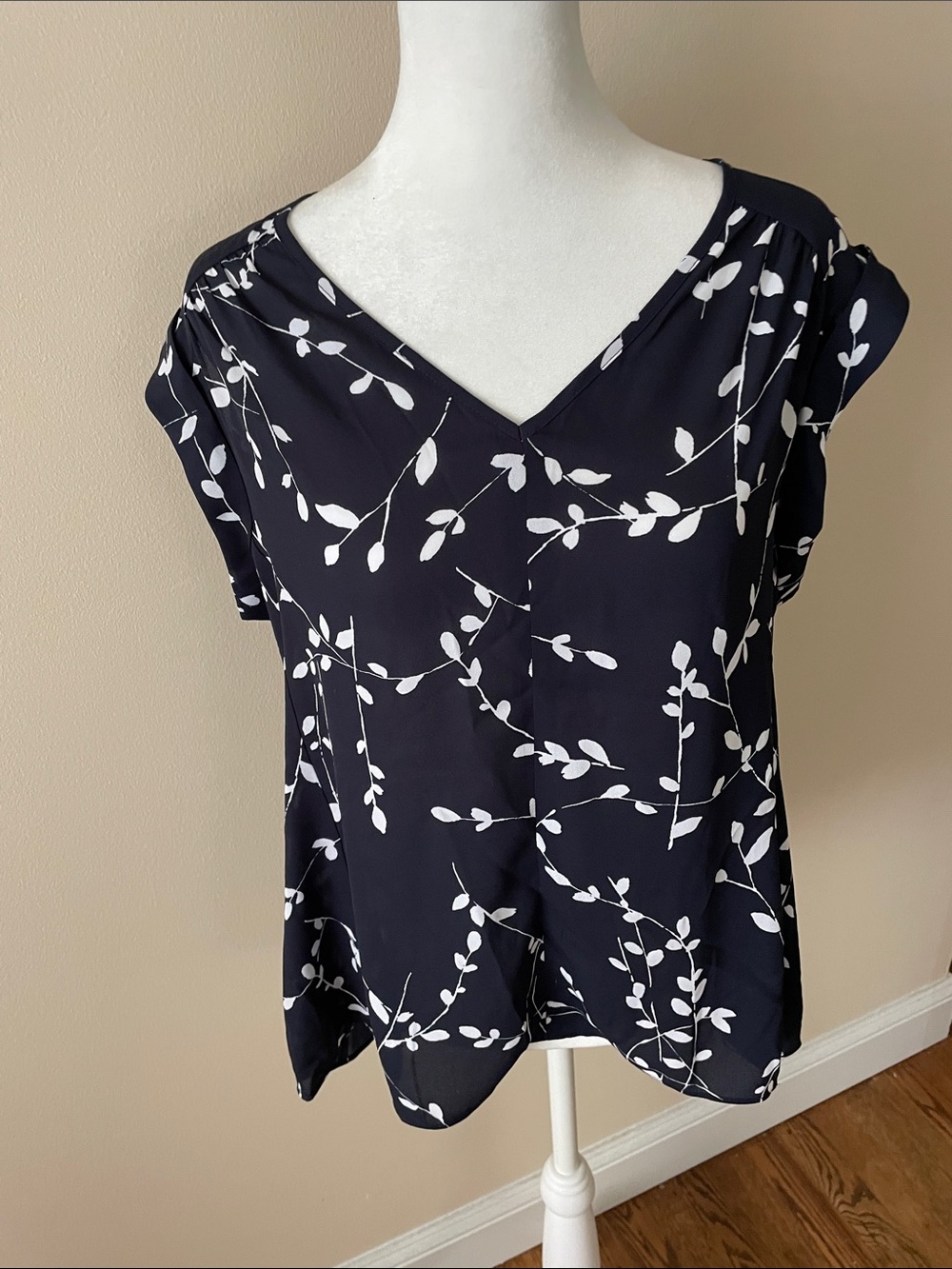 Nine West Black V-Neck Blouse with White Floral Vine Print 25” long